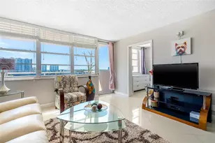 250 174th St, Sunny Isles Beach, FL 33160 - Photo 9