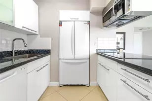 250 174th St, Sunny Isles Beach, FL 33160 - Photo 13