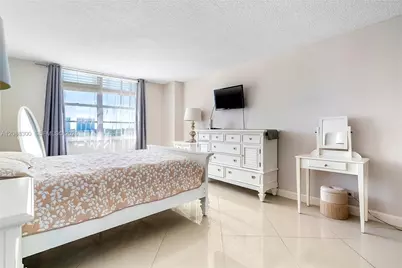 250 174th St #801, Sunny Isles Beach, FL 33160 - Photo 29