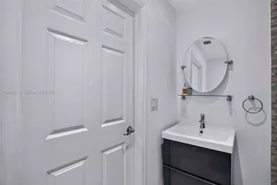 11249 NW 88th Ter, Doral, FL 33178 - Photo 21