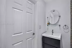 11249 NW 88th Terrace, Doral, FL 33178 - Photo 21