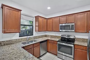 11249 NW 88th Terrace, Doral, FL 33178 - Photo 13