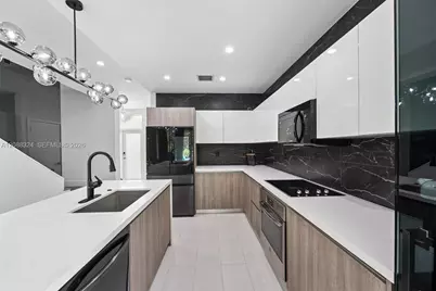 [Address not provided], North Miami, FL 33181 - Photo 9