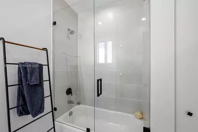 [Address not provided], North Miami, FL 33181 - Photo 25
