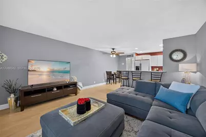 2715 NE 49th St #103, Fort Lauderdale, FL 33308 - Photo 7