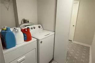 9431 SW 4th St, Miami, FL 33174 - Photo 11