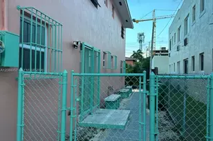 822 SW 6th St, Miami, FL 33130 - Photo 21
