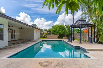 16080 SW 155th Ct, Miami, FL 33187 - Photo 3