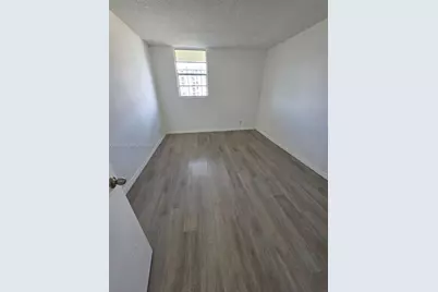 4550 NW 9th St #605E, Miami, FL 33126 - Photo 19
