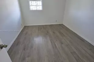 4550 NW 9th St, Miami, FL 33126 - Photo 19