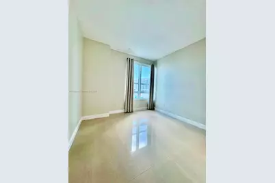950 Brickell Bay Dr #4505, Miami, FL 33131 - Photo 13