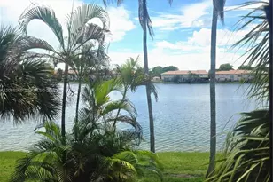 840 NE 199th St, Miami, FL 33179 - Photo 25