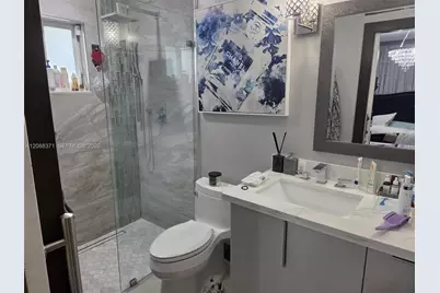 9085 NW 117th St, Hialeah Gardens, FL 33018 - Photo 7