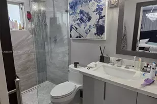 9085 NW 117th St, Hialeah Gardens, FL 33018 - Photo 7