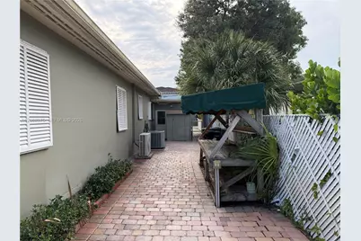 800 SW 8th Ter, Fort Lauderdale, FL 33315 - Photo 19