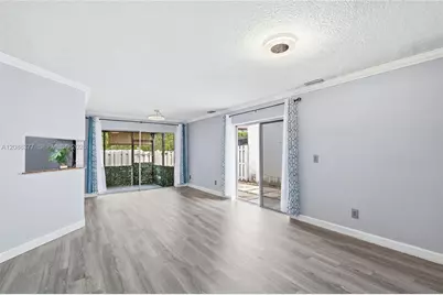 3724 NW 107th Ter, Sunrise, FL 33351 - Photo 9