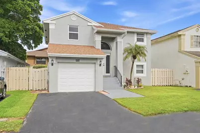 3724 NW 107th Ter, Sunrise, FL 33351 - Photo 5