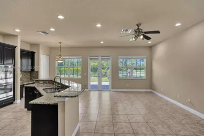 10398 Waterside Ct, Parkland, FL 33076 - Photo 9