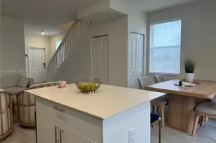 2672 SE 28th St, Homestead, FL 33035 - Photo 7