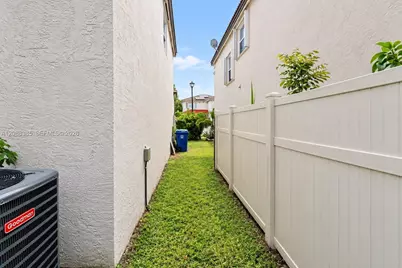 15511 SW 50th Ct, Miramar, FL 33027 - Photo 17