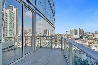 851 NE 1st Ave #1403, Miami, FL 33132 - Photo 3