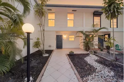 2801 N 34 Ave #16C, Hollywood, FL 33021 - Photo 1
