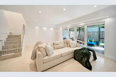 2801 N 34 Ave, Hollywood, FL 33021 - Photo 15
