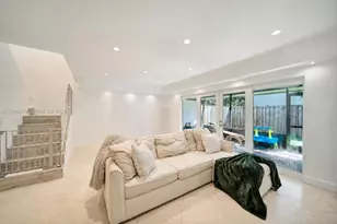 2801 N 34th Ave, Hollywood, FL 33021 - Photo 15