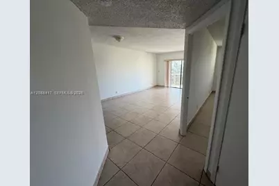 8290 Lake Dr #540, Doral, FL 33166 - Photo 3