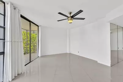 20400 W Country Club Dr #315, Aventura, FL 33180 - Photo 11