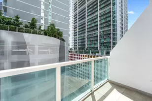 41 SE 5th St, Miami, FL 33131 - Photo 21