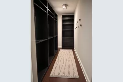 41 SE 5th St #801, Miami, FL 33131 - Photo 13