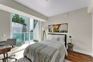 41 SE 5th St, Miami, FL 33131 - Photo 9