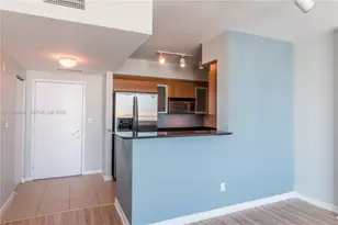335 Biscayne Blvd, Miami, FL 33131 - Photo 5