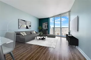 335 Biscayne Blvd, Miami, FL 33131 - Photo 3