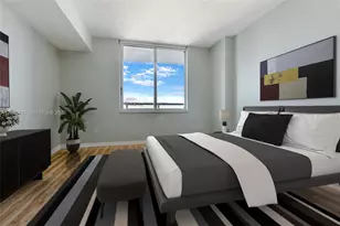 335 Biscayne Blvd, Miami, FL 33131 - Photo 7