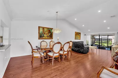 359 Fairway Cir #59, Weston, FL 33326 - Photo 17