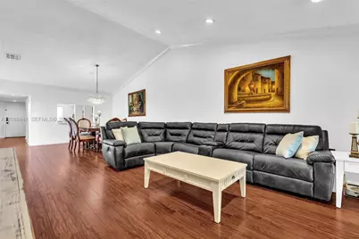 359 Fairway Cir #59, Weston, FL 33326 - Photo 13