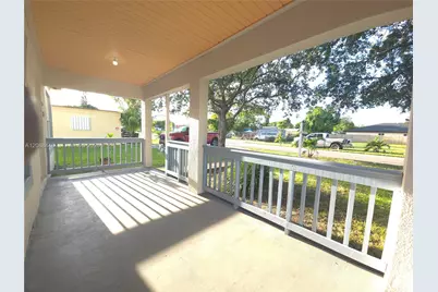 712 SW 6th St, Homestead, FL 33030 - Photo 3