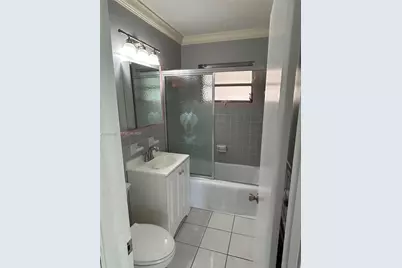 5372 W 4th Ln, Hialeah, FL 33012 - Photo 21