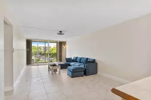 4 Royal Palm Way, Boca Raton, FL 33432 - Photo 3