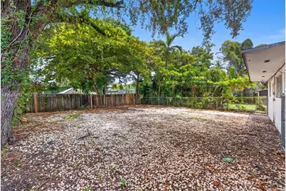 6936 NW 3rd Ave, Miami, FL 33150 - Photo 5