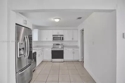 1002 S 28th Ave, Hollywood, FL 33020 - Photo 3