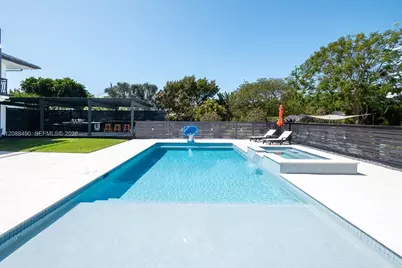55 Ocean Front Dr, Key Largo, FL 33037 - Photo 5