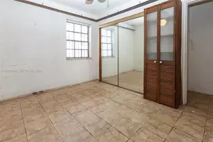 4070 NW 6th St, Miami, FL 33126 - Photo 19