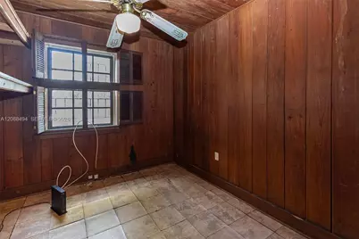 4070 NW 6th St, Miami, FL 33126 - Photo 27