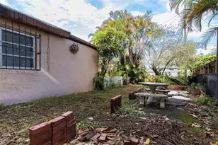 4070 NW 6th St, Miami, FL 33126 - Photo 37