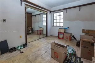 4070 NW 6th St, Miami, FL 33126 - Photo 21