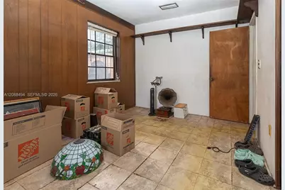 4070 NW 6th St, Miami, FL 33126 - Photo 23