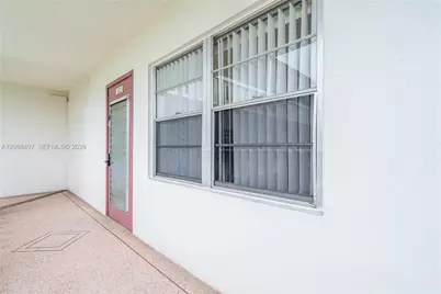 523 Fanshaw M #523, Boca Raton, FL 33434 - Photo 3